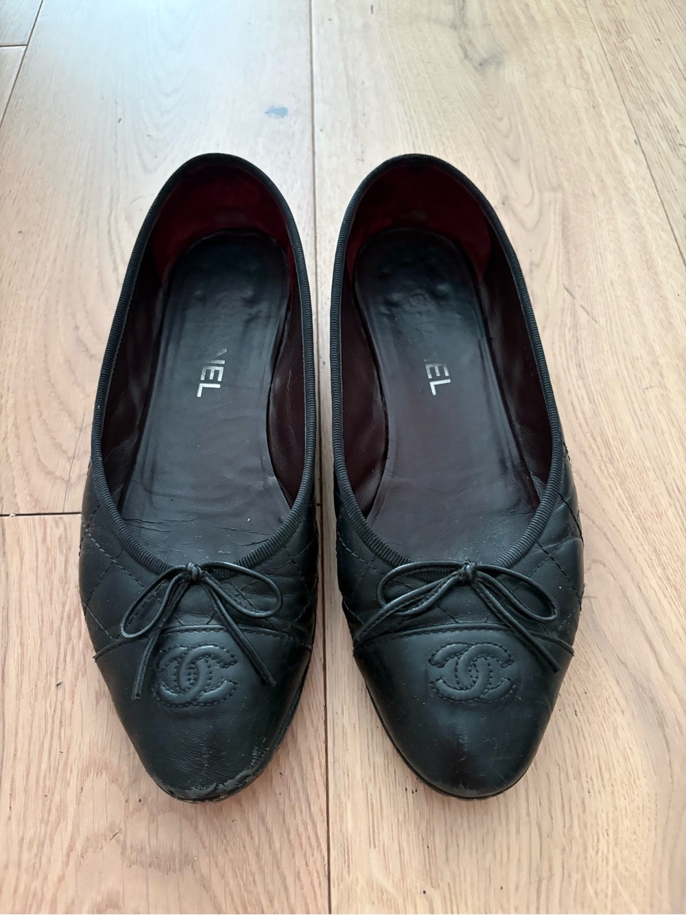 CHANEL Black ballet flats in Quilted Leather. Size 39